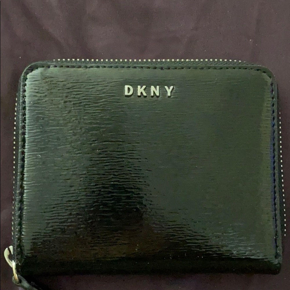 DKNY WALLET